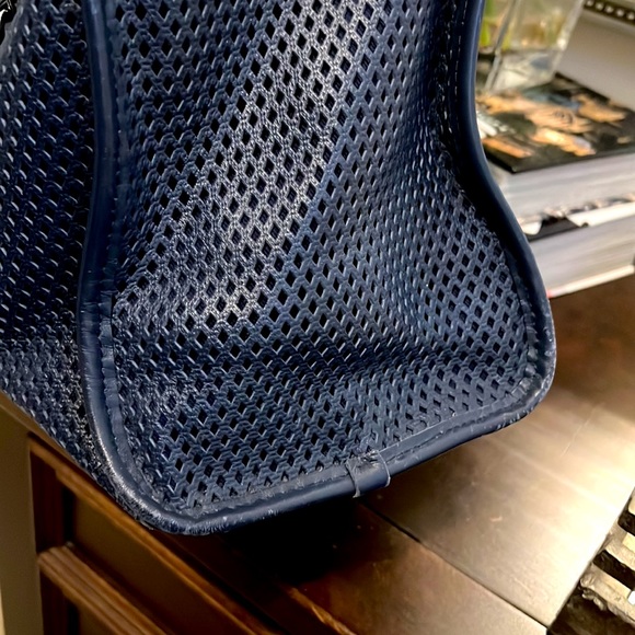 Chanel up in the air bag - Picture 2 of 6